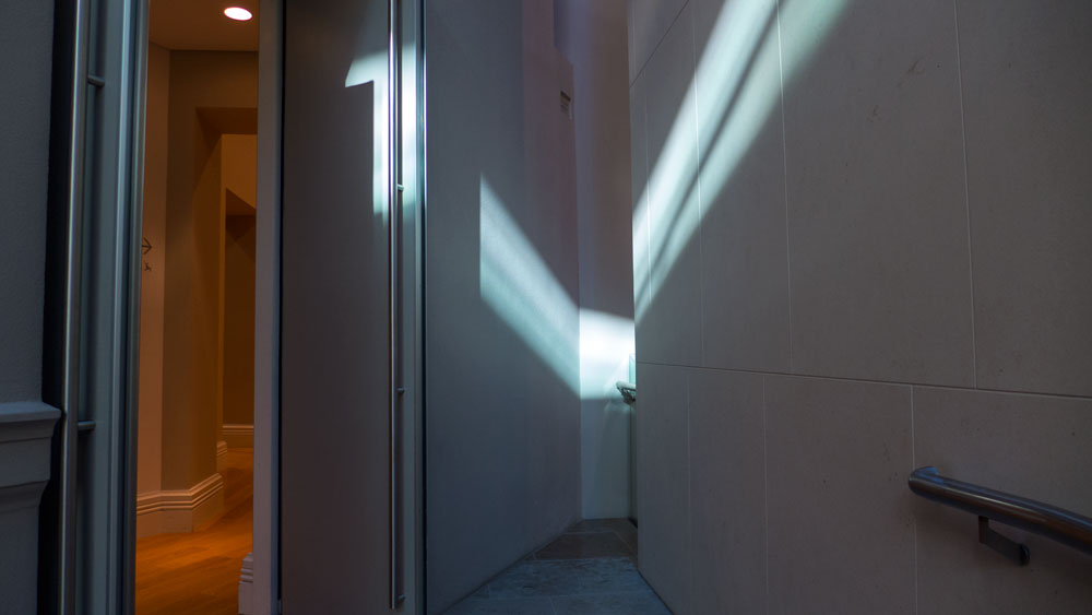 gallery-light-doorwayP1180501